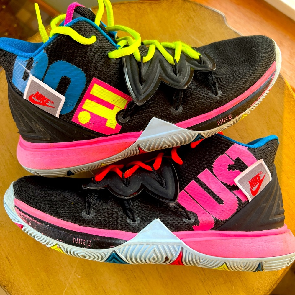 Nike Kyrie size 5.5 youth basketball shoes